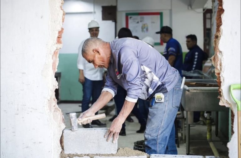 Más de 80 escuelas no podrán iniciar el año escolar por severös dañös estructurales tras el sismö