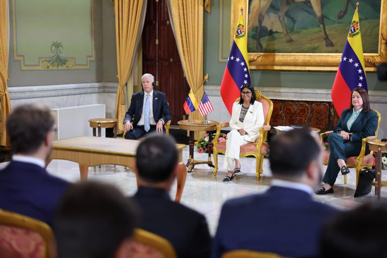 Presidenta Delcy Rodríguez lideró firma de acuerdos energéticos con delegación de EE. UU (+ Fotos)
