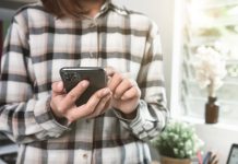 La intolerancia a la incertidumbre, el factor psicológico detrás de los tres puntos de WhatsApp