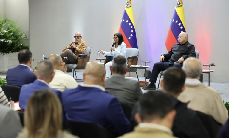 Presidenta Delcy Rodríguez lideró reunión de trabajo con gobernadores, alcaldes e integrantes del Alto Mando Político (+ Fotos)