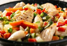Pollo a la jardinera: el clásico guiso familiar que combina un contraste de sabores, tradición y nutrición