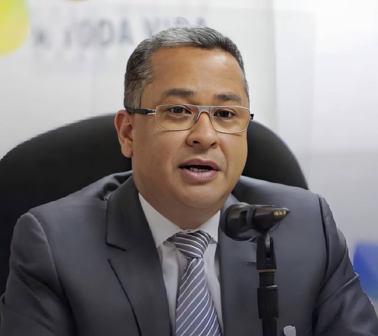 Cicpc insta a la ciudadanía a reportar unidades policiales que circulen con las luces apagadas para supervisar el patrullaje preventivo 