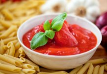 Estudio en España revela que el consumo diario de pasta de tomate modifica la conectividad cerebral