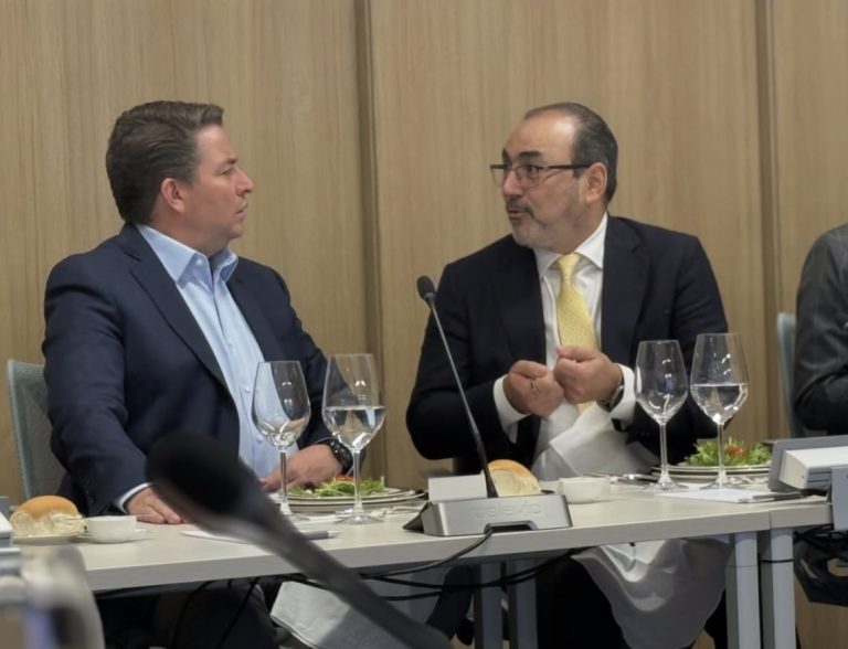 Alcaldía de Chacao y la CAF evalúan mecanismos de apoyo para la reconstrucción y recuperación municipal (+ Fotos)