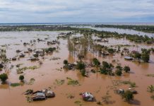 China supera los 98 millones de dólares en donaciones para los afëctädøs por la devastädora riada en Tíbet