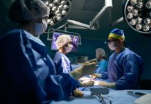 Hospital Pediátrico de Carabobo realiza con éxito una pionera cirugía oncológica en una niña de 10 años