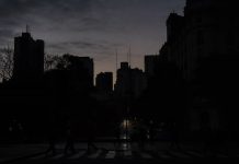 Masivo apagón deja a casi 600.000 usuarios sin servicio eléctrico en Buenos Aires y el conurbano