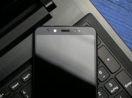 México limita formalmente el uso de celulares y dispositivos electrónicos en aulas de primaria y secundaria