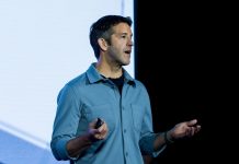 John Ternus asume la dirección de Apple e inicia una nueva era tras la gestión de Tim Cook