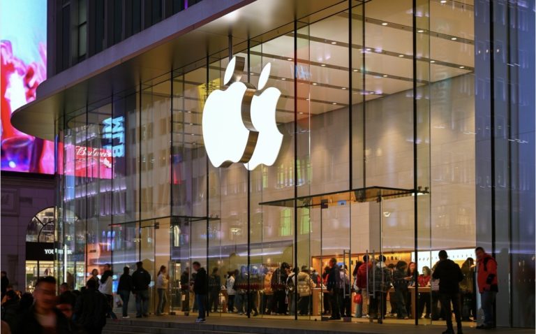 John Ternus asume la dirección de Apple e inicia una nueva era tras la gestión de Tim Cook