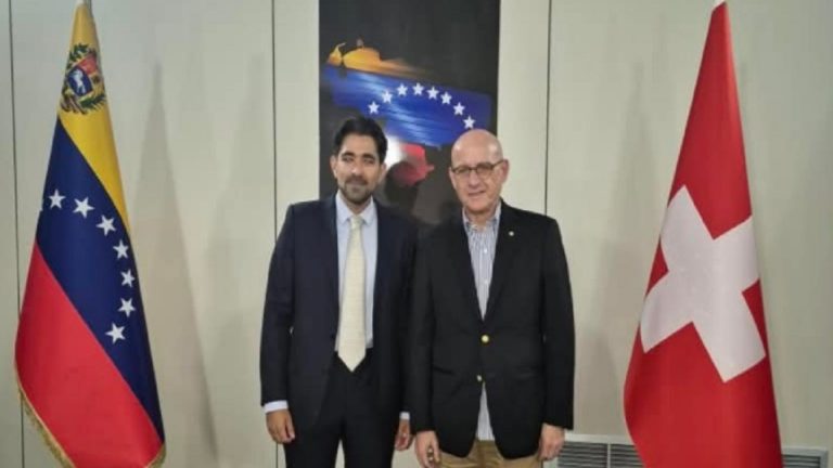 Caracas recibe al nuevo embajador de Suiza para profundizar la relación bilateral