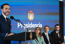 De la Espriella cancela diálogos con más grupos armadøs y apela freno a bombardeøs en Colombia