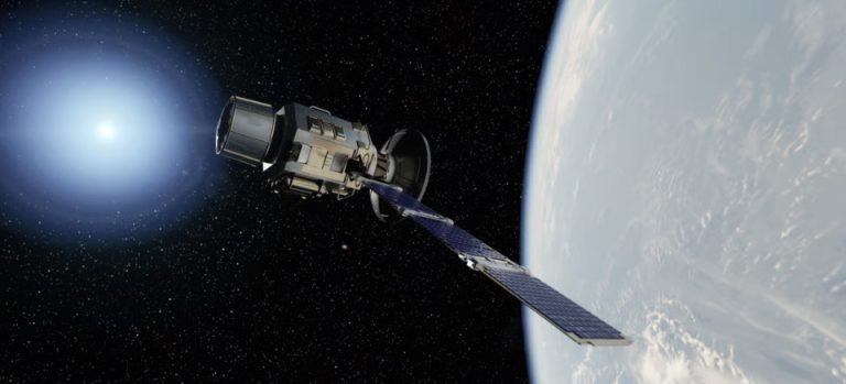 China desarrolla satélites con capacidad de maniobra e interferencia en órbita, según Reuters
