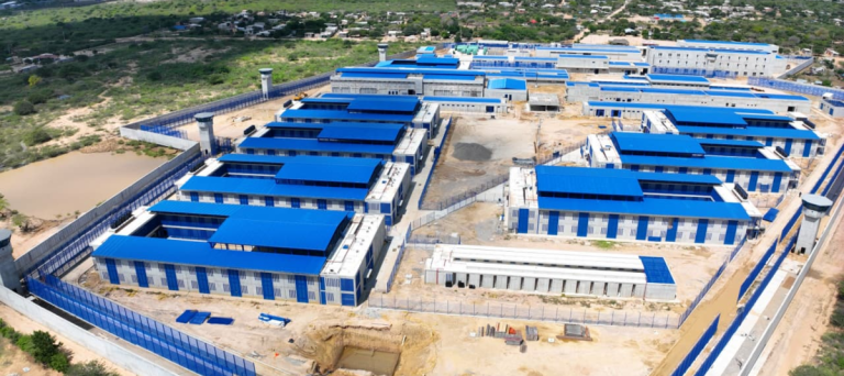 Colombia avanza en su nueva megacárcel inspirada en Bukele: la obra en Riohacha roza el 94 % de ejecución (+ Fotos)
