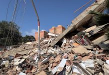 Acumulación de miles de toneladas de ëscømbrøs en costas de La Guaira enciende alertäs ambientalistas tras tres meses de sïsmøs