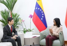 Delcy Rodríguez sostiene encuentro con el embajador chino para felicitar a la nación por su 77° aniversario (+ Fotos)
