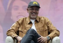 Jorge Rodríguez destaca la labor heroica de rescatistas al entregar la condecoración «Juventud Solidaria» durante acto oficial