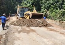 Avanzan los trabajos de reparación y relleno en la fallä de borde de la Troncal 10 para garantizar la transitabilidad vial en la zona sur (+ Fotos)