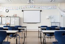 México reforzará lectura y matemáticas con nuevos libros de texto y evaluará el uso de celulares en las escuelas