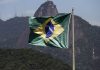 Lula da Silva y Flávio Bolsonaro miden sus fuerzas en la recta final hacia las elecciones de Brasil