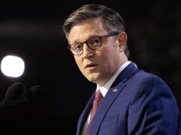 El líder del Congreso de EE.UU. rechaza frenar la inteligencia artificial y convoca a los gigantes tecnológicos