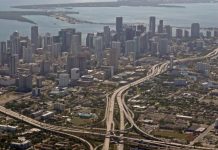 Temor a las redadas de ICE altera la rutina y limita la movilidad de los venezolanos en Doral