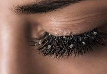 Estudio revela la presencia de ácaros microscópicos en el 96% de las mujeres con extensiones de pestañas