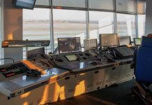 Fallä eléctrica en centro de control aéreo ocasiona cancelacionës y retrasos masivøs en vuelos del noreste de Estados Unidos