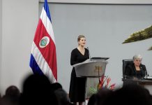 Presidenta de Costa Rica destituye al canciller Manuel Tovar tras omitir reunión clave con Donald Trump