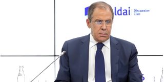 Canciller ruso Serguéi Lavrov cuestiona la transparencia de la ONU sobre los hechos en Bucha y dënuncia sabotajë al acuerdo de paz de 2022