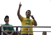 Acusaciones de cørrupción y financiamiento irregular salpican la campaña de Flávio Bolsonaro