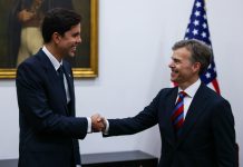 Canciller Oliver Blanco se reúne con el encargado de negocios de EE. UU. para afianzar el diálogo bilateral