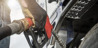Estados Unidos autoriza operaciones con diésel ruso hasta abril de 2027 pese a las sancionês