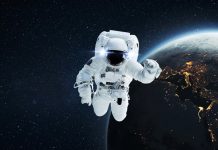 Astronautas regresan con éxito a la Tierra tras completar una histórica misión de ocho meses en el espacio