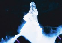 Karol G revela un tatuaje muy especial dedicado a sus mentoras musicales Selena Quintanilla y Rihanna (+ Foto)