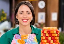 Venezolana Pamela Buchanan triunfa en concurso de repostería en Australia con pastel decorado con 240 bombones
