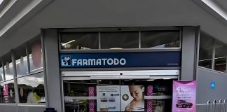 Autoridades detienen a los sujetos implicados en la agrêsión conträ un trabajador de Farmatodo tras hacerse viral un reto en redes sociales