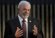 Lula gana terreno frente a Flávio Bolsonaro a una semana de las presidenciales en Brasil