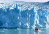 El insólito día en que un príncipe saudí trasladó un iceberg milenario en avión y terminó sirviéndolo en tragos