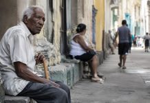 Cuba pierde población y envejece a ritmo acelerado: casi uno de cada tres habitantes supera los 60 años