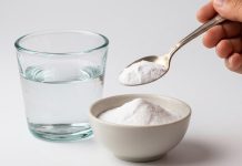 Mezclar bicarbonato con agua oxigenada: la fórmula casera que gana terreno en la limpieza del hogar