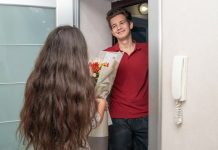 Flexibilidad de horarios y espacios propios: las razones que impulsan a las parejas casadas a elegir residencias distintas