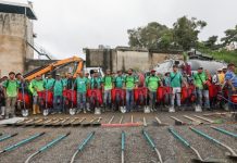 Más de 300 personas y maquinaria pesada se despliegan en 20 sectores para sanear las calles tras las fuertës lluvias en Carrizal