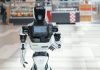 Supermercados en Dinamarca prueban robots humanoides para automatizar la reposición nocturna de estanterías en 2027