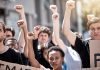 Estudiantes y docentes toman las calles de Francia en una masiva protestä por la educación pública