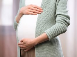 Por primera vez en la historia las mujeres de entre 40 y 44 años superan la tasa de natalidad de las madres adolescentes