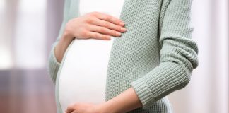 Por primera vez en la historia las mujeres de entre 40 y 44 años superan la tasa de natalidad de las madres adolescentes