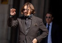 Johnny Depp regresa a la pantalla grande como Ebenezer Scrooge en la nueva película de Ti West