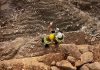 Nueve fallecidös y decenas de atrapados deja un trágicö deslizamiento de tierra en una mina de oro en Colombia