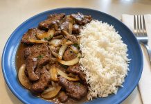 Paso a paso para transformar el hígado de res en un almuerzo irresistible con cebollas caramelizadas y especias